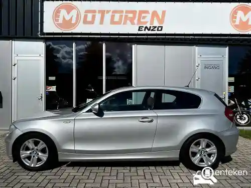 BMW 118i 2011