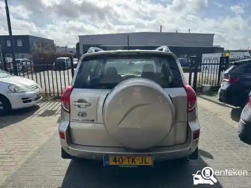 Toyota RAV4 2.0 2006