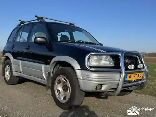 Suzuki Grand Vitara 2.5 V6 2000