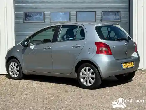 Toyota Yaris 1.3 2008