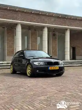 BMW 130i 2006