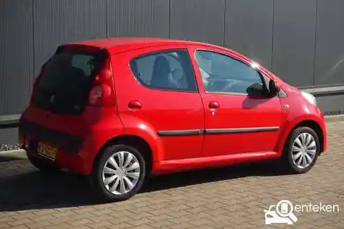 Peugeot 107 1.0 70 2008