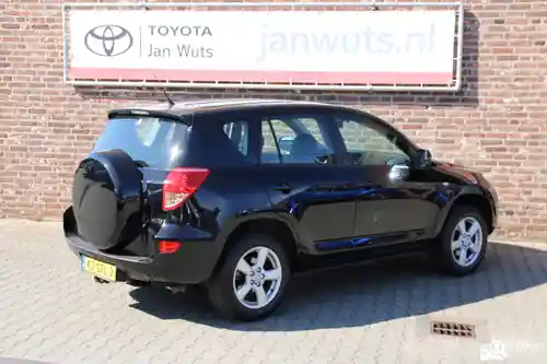 Toyota RAV4 2.0 2008