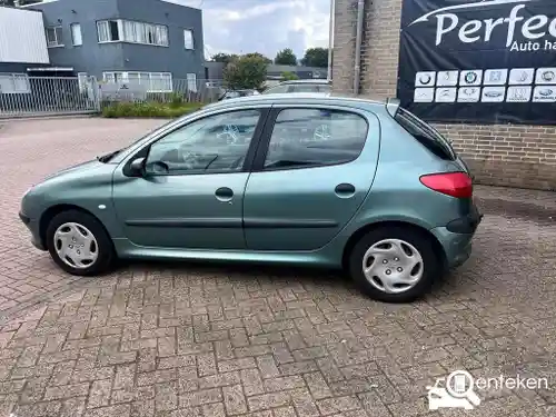 Peugeot 206 75 2000
