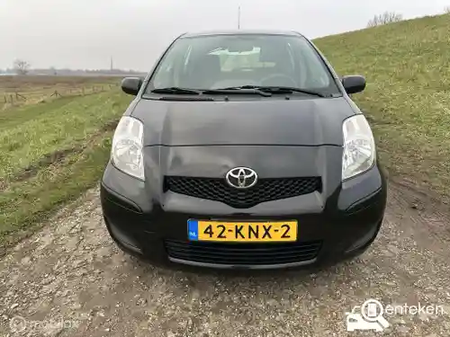 Toyota Yaris 1.0 2010