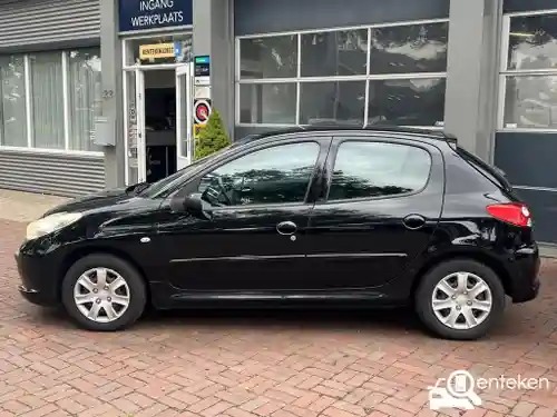 Peugeot 206 75 2010