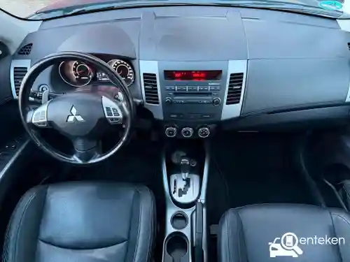 Mitsubishi Outlander 2.0 2011