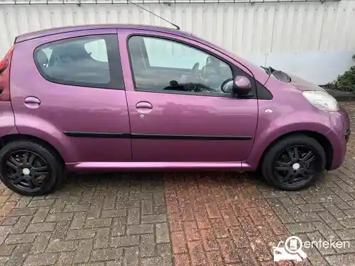 Peugeot 107 1.0 68 2012
