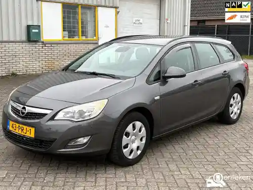Opel Astra Sports Tourer 1.4 2011