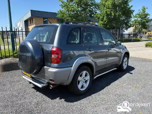 Toyota RAV4 2.0 2005