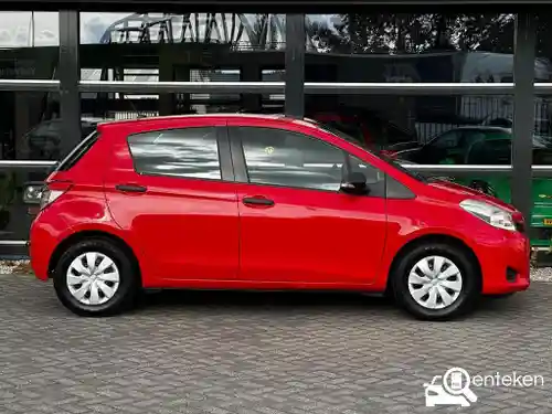 Toyota Yaris 1.0 2012