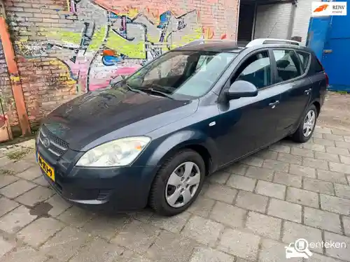 KIA cee´d Sporty Wagon 1.4 ISG 2009