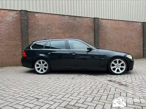BMW 325i 2005