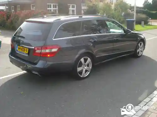 Mercedes-Benz E 200 BlueEFFICIENCY T-model 2011