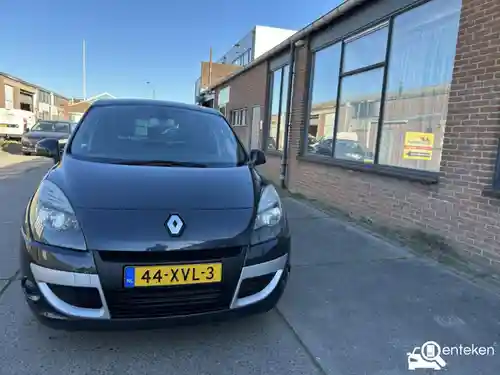 Renault Scénic TCe 130 2011