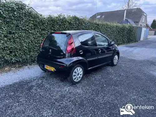 Peugeot 107 1.0 68 2012
