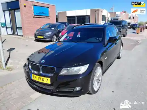 BMW 318i Touring 2009