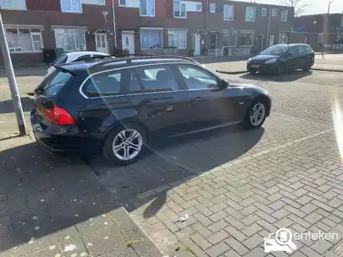 BMW 318d Touring 2010
