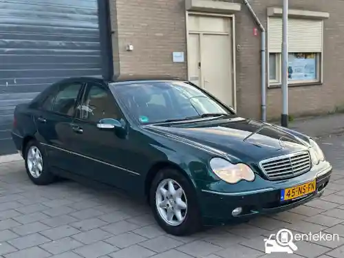 Mercedes-Benz C 200 2004