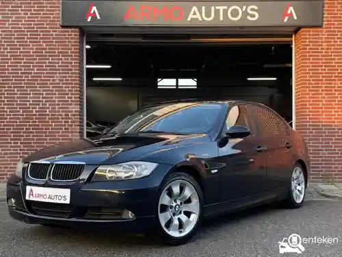 BMW 320i 2005