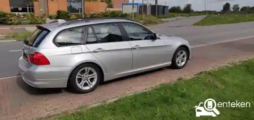 BMW 318i Touring 2009