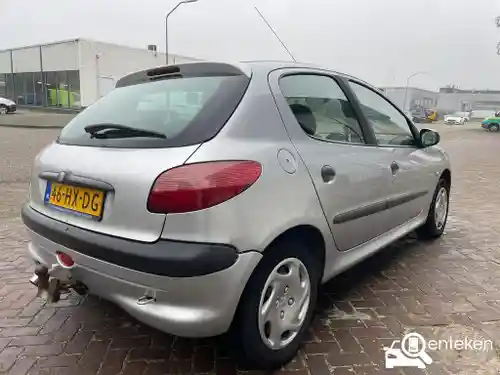 Peugeot 206 75 2002