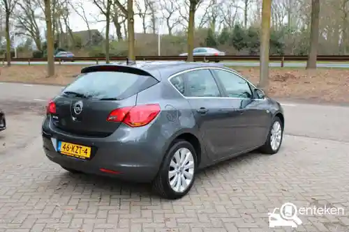 Opel Astra 1.6 2010