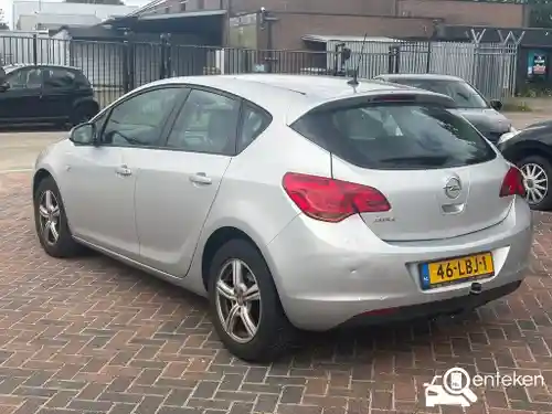 Opel Astra 1.6 2010