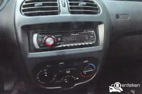 Peugeot 206 75 2003