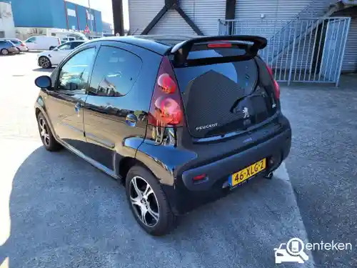 Peugeot 107 1.0 68 2012