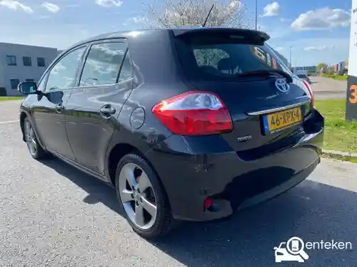 Toyota Auris 1.8 Hybrid 2012
