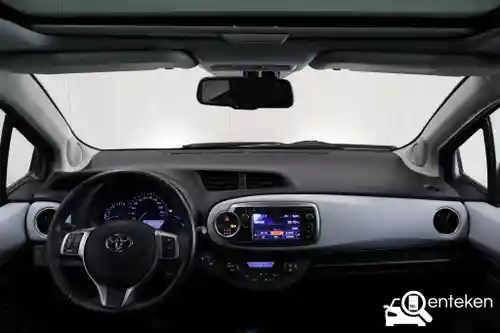 Toyota Yaris 1.5 Hybrid 2013