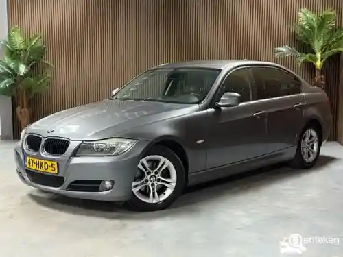 BMW 318i 2009