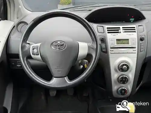Toyota Yaris 1.3 2006