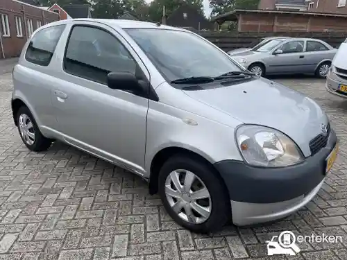 Toyota Yaris 1.0 2001