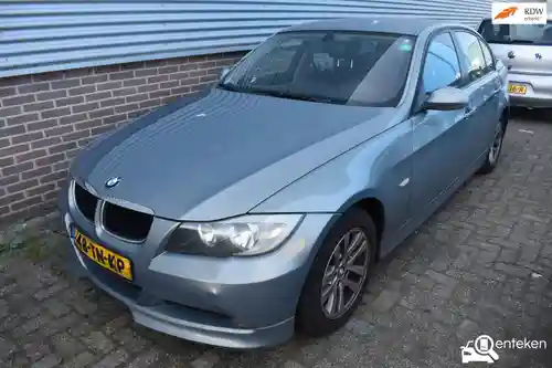 BMW 318i 2006