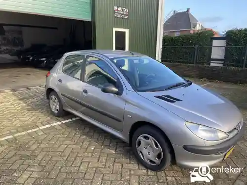 Peugeot 206 75 2001