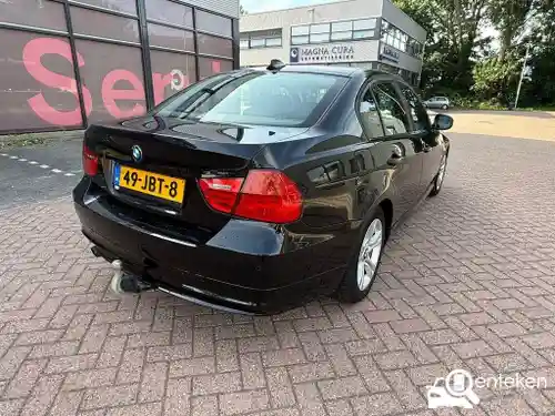 BMW 318i 2009