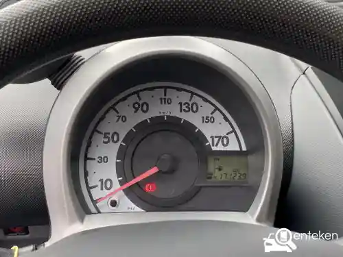 Peugeot 107 1.0 70 2010