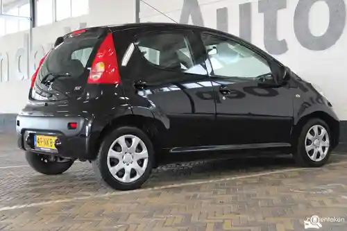 Peugeot 107 1.0 70 2010