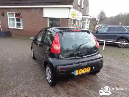 Peugeot 107 1.0 70 2012