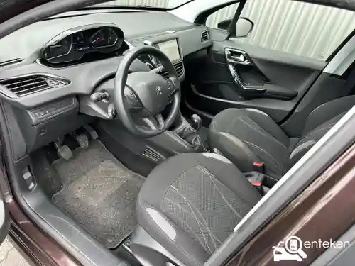 Peugeot 208 1.2 PureTech 82 2013