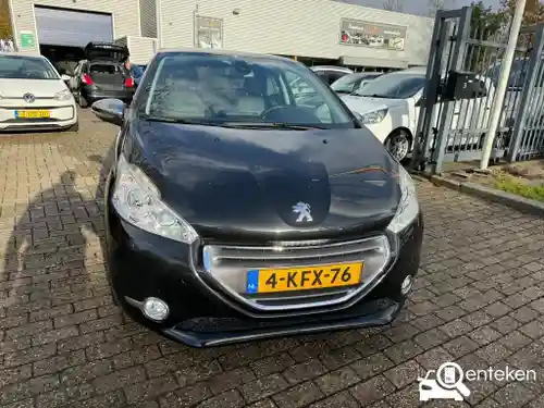 Peugeot 208 1.6 VTi 120 2013