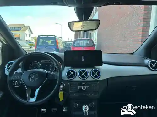 Mercedes-Benz B 180 2013