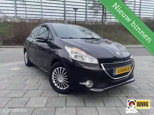 Peugeot 208 1.2 PureTech 82 2013