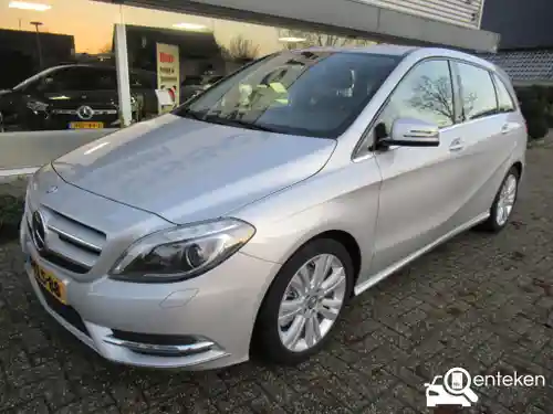 Mercedes-Benz B 180 2013