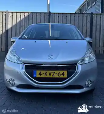 Peugeot 208 1.2 PureTech 82 2013