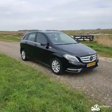 Mercedes-Benz B 180 BlueEFFICIENCY 2013