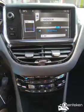 Peugeot 208 1.2 PureTech 82 2013