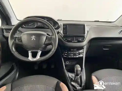 Peugeot 208 1.2 PureTech 82 2013